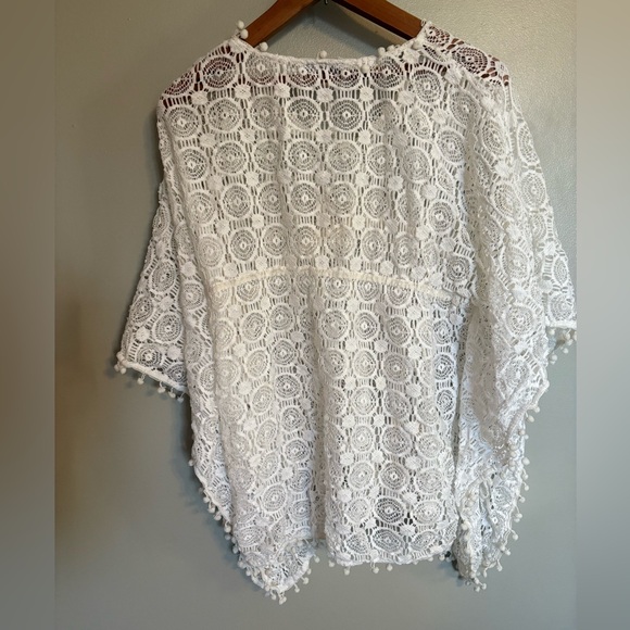 White embellished cover with scoop neck and flutter sleeves - Picture 3 of 10